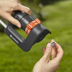 Arroseur Oscillant Et Asperseur Arroseur Oscillant Rampe Métal 16 Buses Aqua S Gardena Surface Max 220m2 -Espace Piscine Boutique arroseur oscillant avec rampe metal 16buses aqua s gardena surface arrosage max 220m2 3