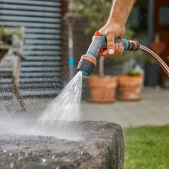 Lance Et Pistolet D'arrosage Pistolet Arrosage Multi-jets Comfort EcoPulse Gardena 4 Jets Réglables -Espace Piscine Boutique pistolet darrosage multi jets comfort ecopulse gardena 4jets reglables fonction nettoyage 5